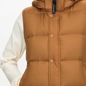 Aritzia The Super Puff Vest
